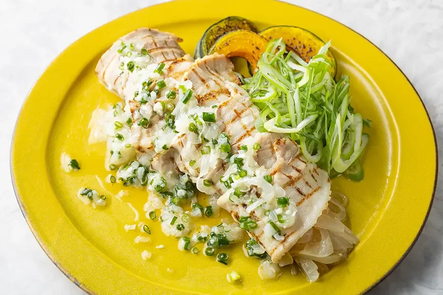 豚肉のグリル オニオンソース